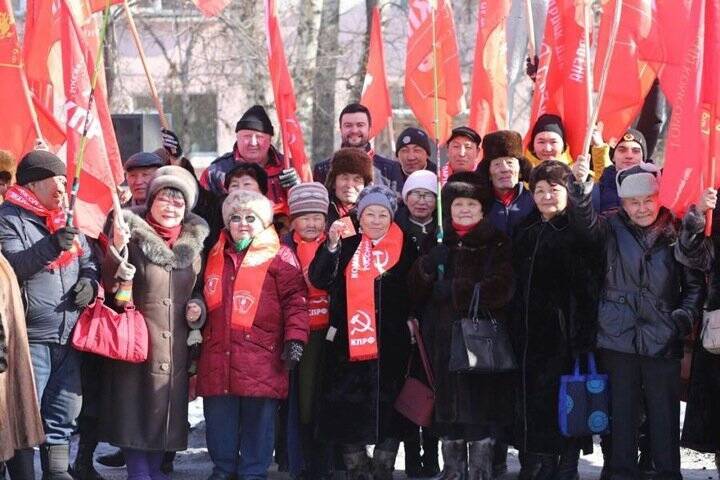 Тувинским коммунистам запретили митинг против повышения цен на продукты. Их также предупредили об экстремизме