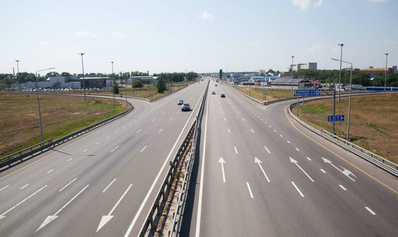 Половина жителей России отмечают улучшения в дорожной сфере
