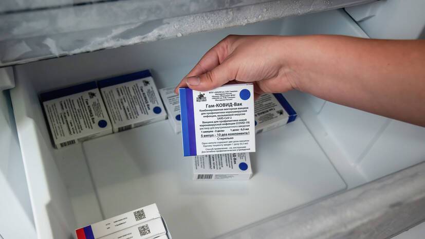 В Чувашию доставили первую партию вакцины от коронавируса для подростков