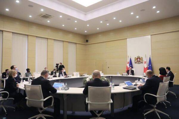 Четыре министра в правительстве Грузии заразились коронавирусом