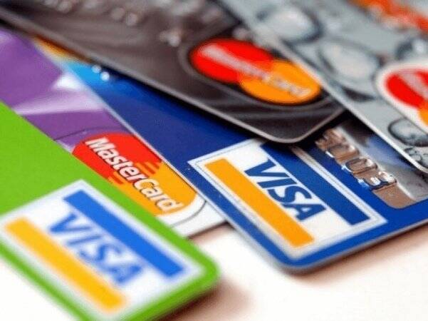 Рынок платежных карт: Количество и объемы операций выросли почти на треть
