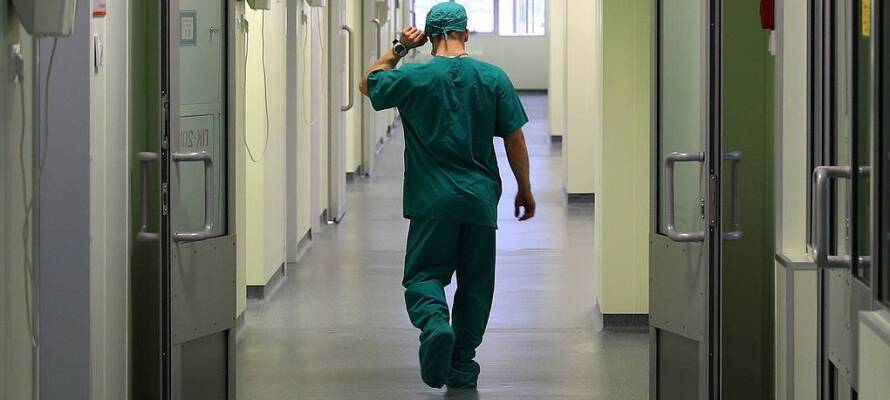 Больницы в Карелии приостанавливают плановую медпомощь из-за роста ковида