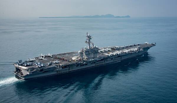 ВМС США потеряли в Южно-Китайском море истребитель F-35
