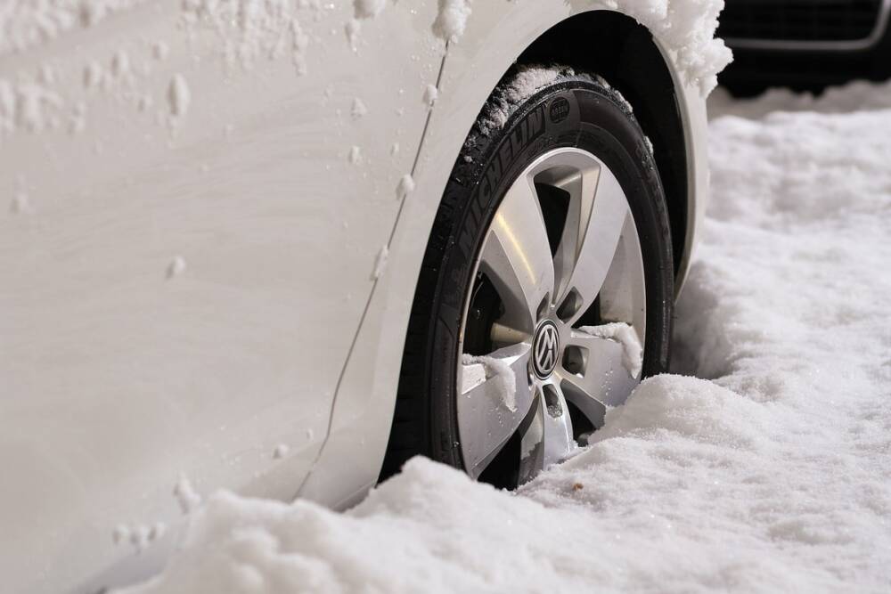 Автоэксперт объяснил необходимость включать в машине зимой кондиционер