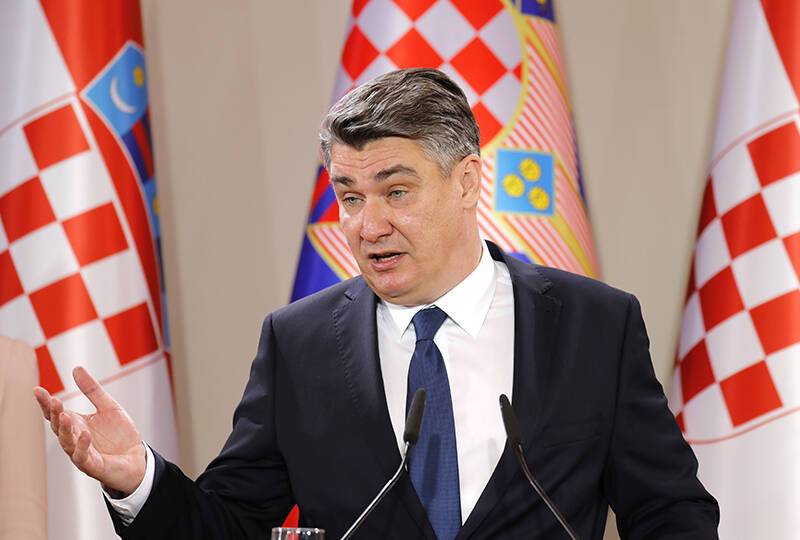 Президента Хорватии внесли в базу "Миротворца" после слов об Украине