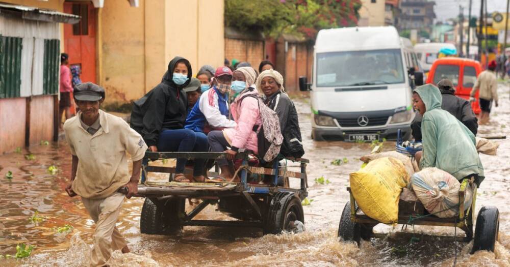 Тысячи домов ушли под воду, десятки погибших: циклон на Мадагаскаре натворил бедствий (фото, видео)