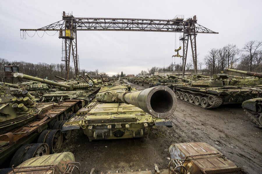 Старая техника и боеприпасы: военные эксперты рассказали о проблемах украинской армии