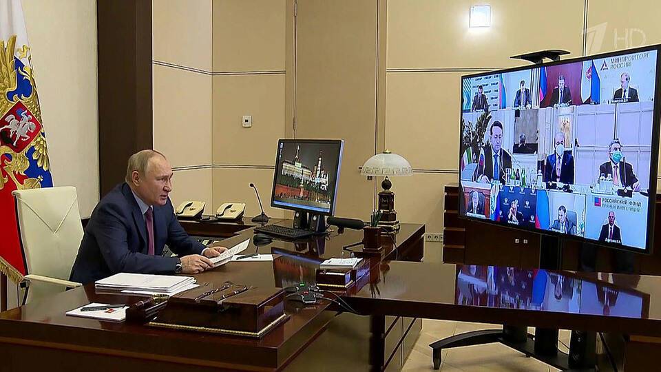Владимир Путин провел в режиме видеоконференции встречу с руководителями ведущих итальянских компаний