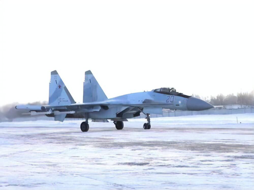 Россия перебрасывает истребители Су-35 в Беларусь