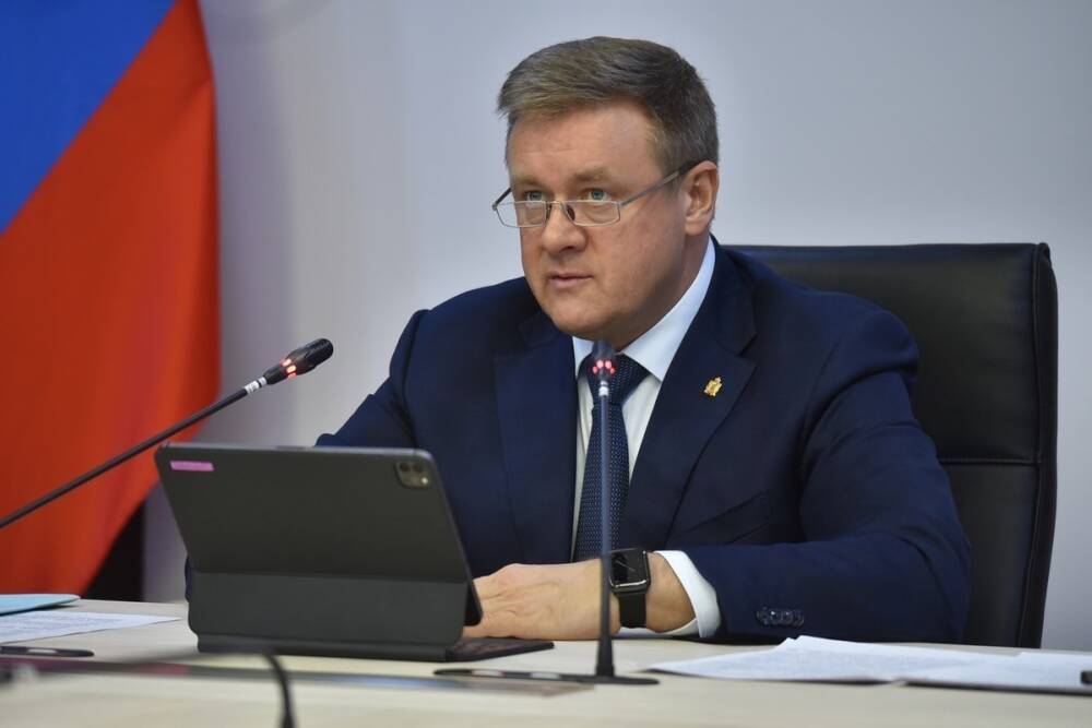 Любимов поручил создать запас лекарств от COVID-19 в Рязанской области