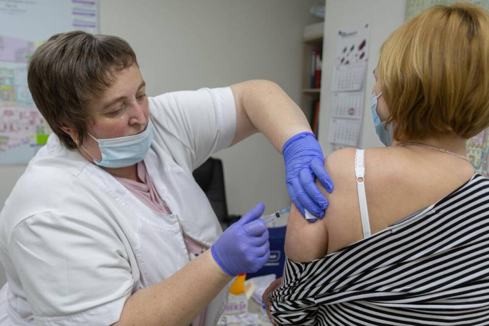 Новосибирская область не выполнила план по вакцинации от COVID-19 в январе