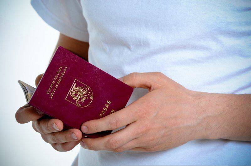 При желании изменить написание фамилии в паспорте Литвы нужно будет указывать национальность
