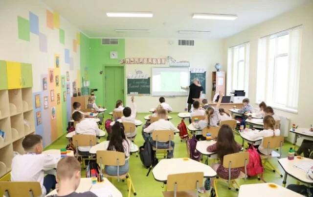 В КГГА разъяснили, закроют ли школы на карантин