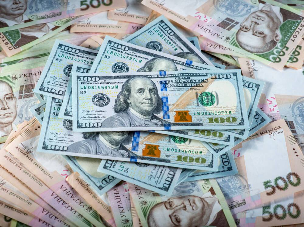 Курс доллара на межбанке в Украине превысил семилетний максимум