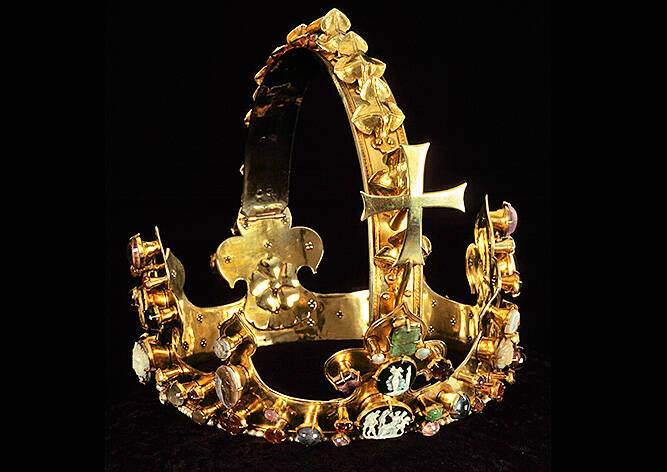 В Чехии впервые покажут корону Kaрла IV из Аахена