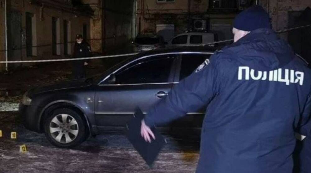 В Киеве расстреляли машину и украли миллионы гривен: что известно