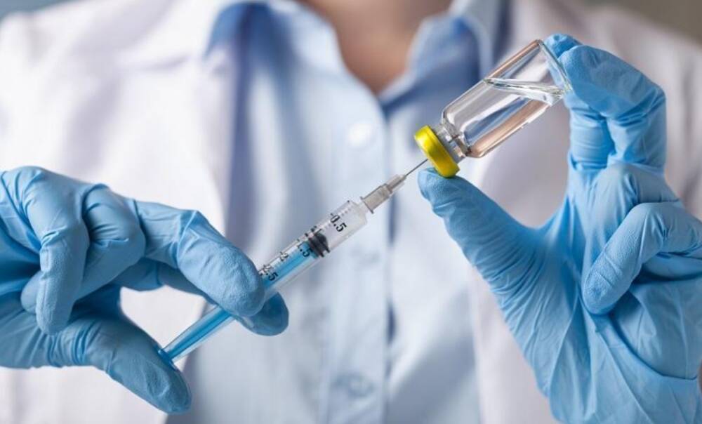 В Украине сократили минимальный срок для вакцинации бустерной дозой