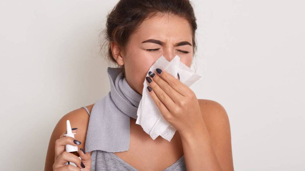 Инфекционист Поздняков назвал заложенность носа первым симптомом заражения «Омикроном»