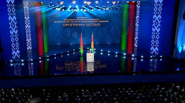 Лукашенко вспомнил все попытки «цветных революций» в Белоруссии