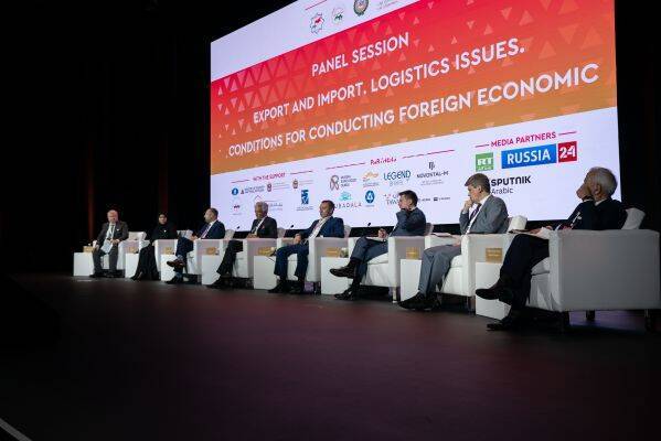 В Дубае состоялась встреча экспертов по экономике из России и арабских стран