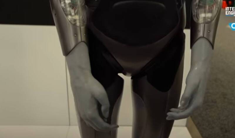 В США показали Амеку - самого человекоподобного робота в мире