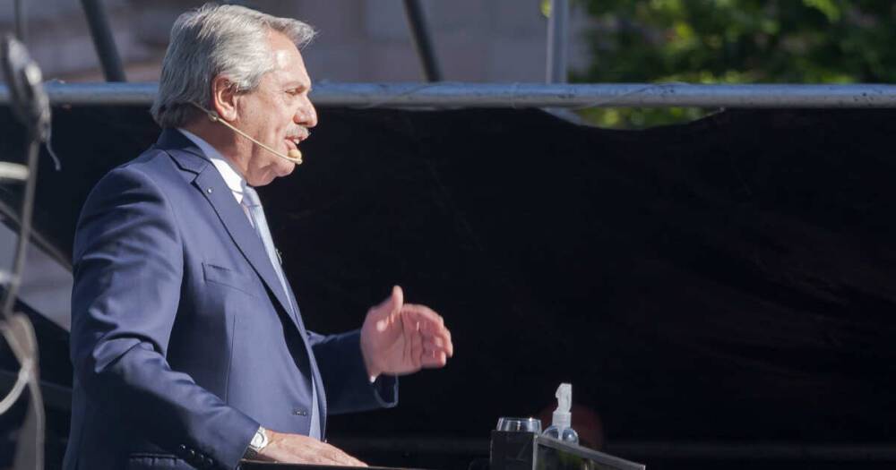Глава Аргентины рассказал об эффективности "Спутника V" коллегам в ЕС