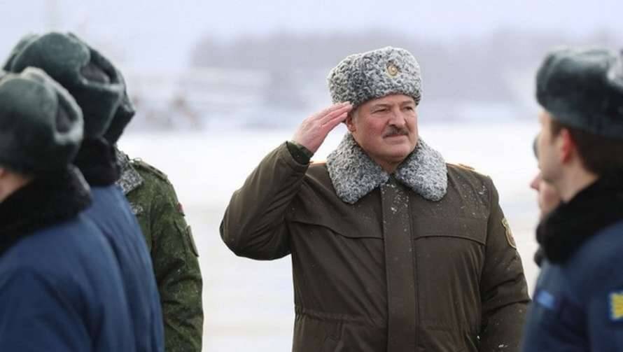 Лукашенко перечислил условия вступления в войну Беларуси