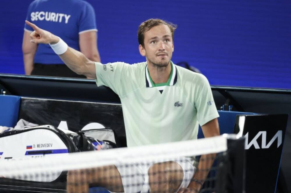 Даниила Медведева оштрафовали на $12 тысяч за поведение на Australian Open