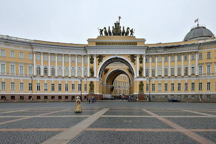 Турпоток в Санкт-Петербург увеличился вдвое