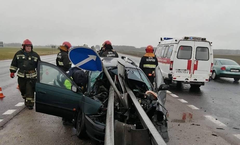 Первая серьезная авария в 2022 году произошла в Щучинском районе. Водитель получил травму головы, но сейчас его состояние врачи характеризуют как стабильное