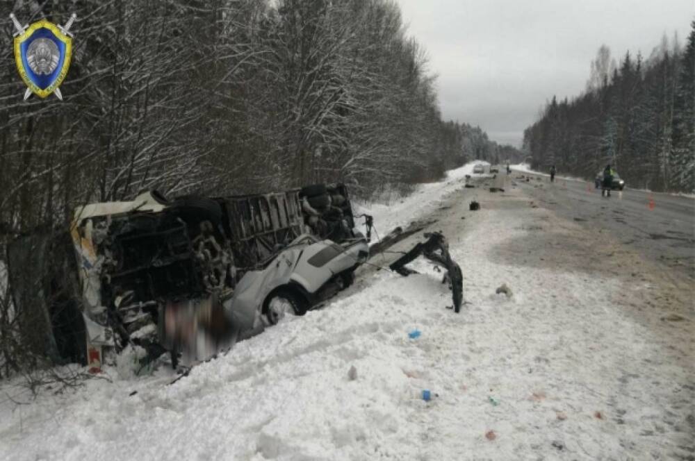 Автобус с россиянами попал в аварию в Белоруссии