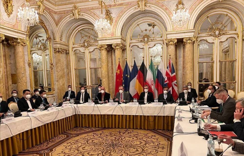В Вене возобновился восьмой раунд переговоров по иранской ядерной сделке