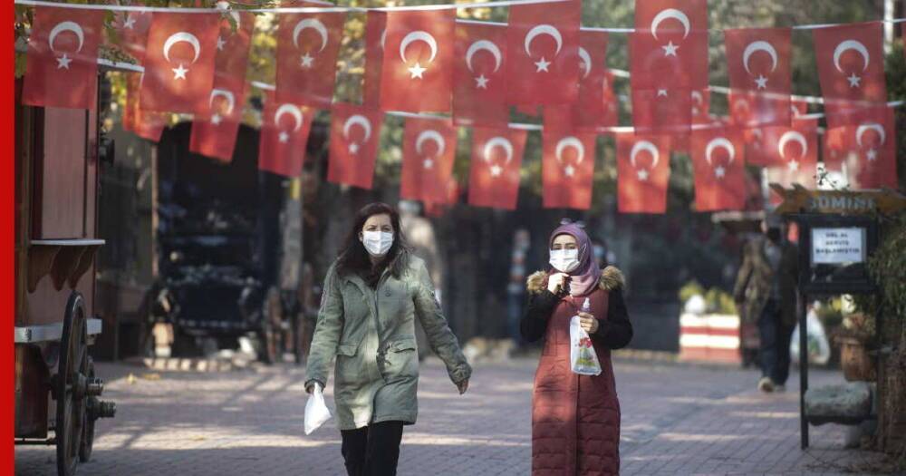 В Турции зафиксирован максимальный с весны прирост числа заболевших коронавирусом