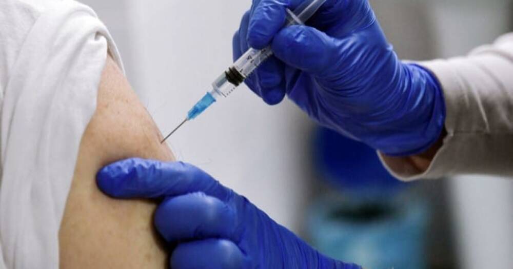 За субботу COVID-вакцину приняли 34 тысяч украинцев