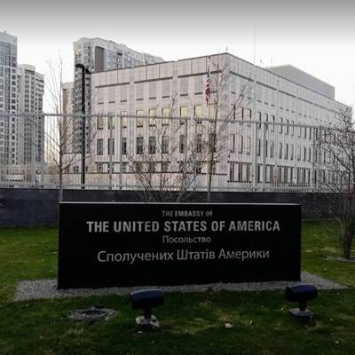 Посольство США вновь призвало американских граждан покинуть Украину