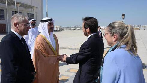 Президент Израиля начал исторический визит в ОАЭ: "Мы желаем мира всему региону"
