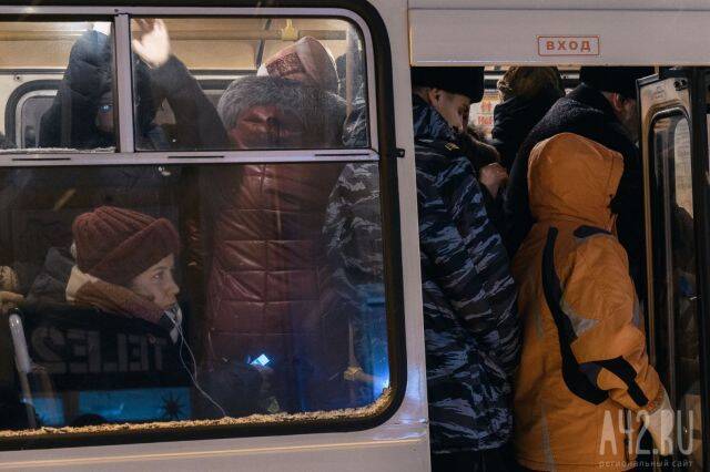 В Кемерове сотрудник ГУФСИН разыскал пассажирку, забывшую сумку в маршрутке