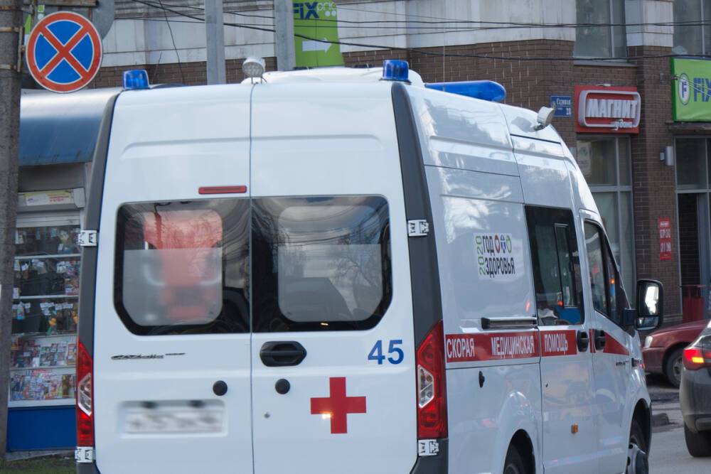 В Белгороде три человека получили травмы при столкновении авто