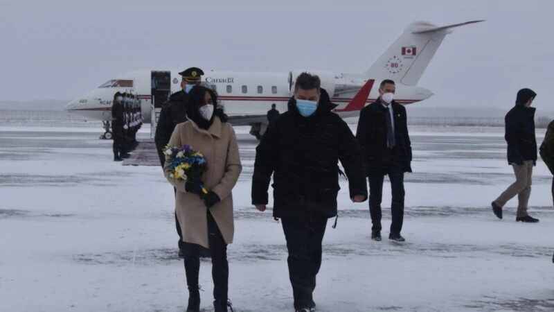 На Украину с визитом прибыла министр обороны Канады