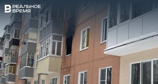 В Казани на пожаре в квартире спасли шесть человек