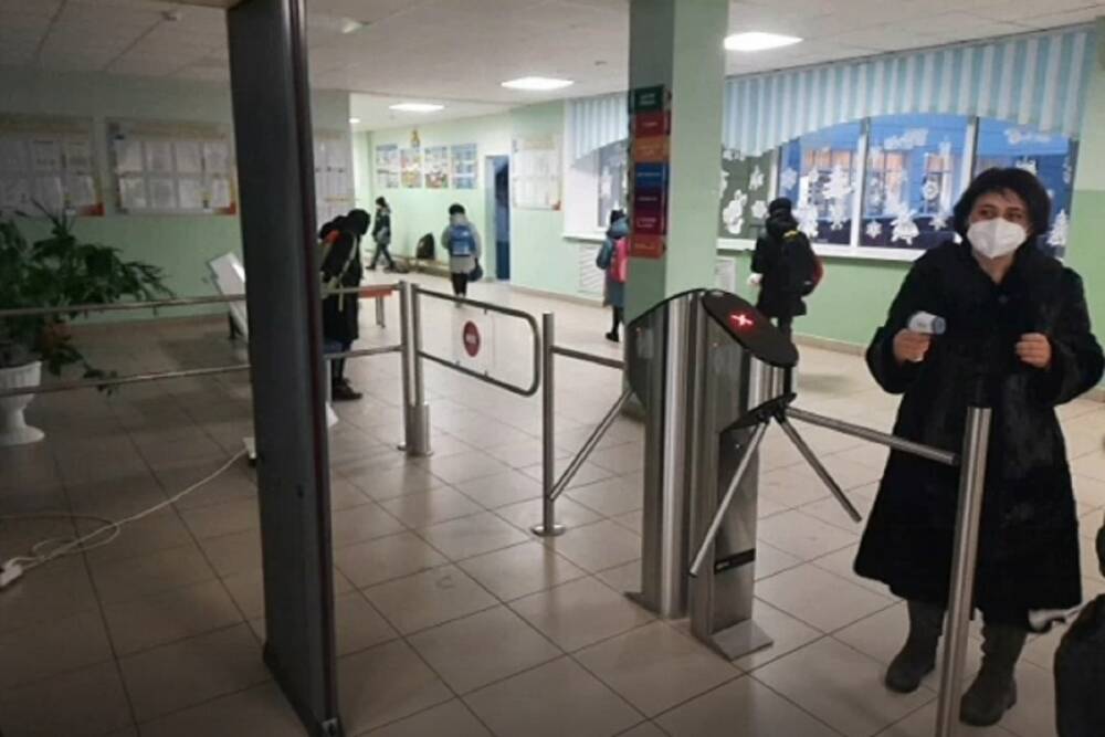 Белгородские власти не планируют переводить школы на дистанционный формат обучения