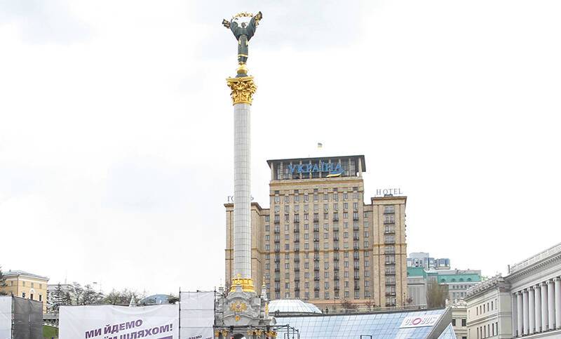 Песков назвал происходящее вокруг Украины "истерикой"