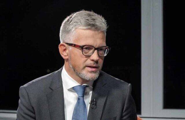 Посол Украины в ФРГ Мельник обиделся, что депутат бундестага Рот отказал ему во встрече