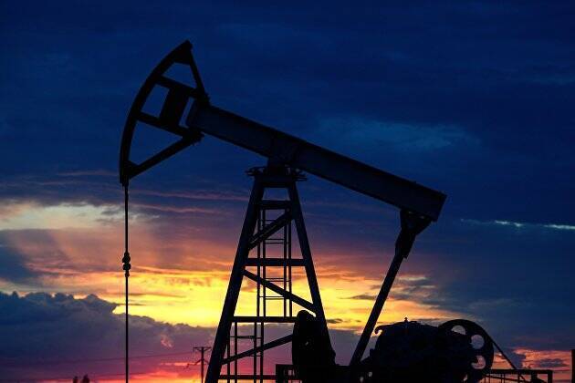 Нефть может завершить торги января сильнейшим за год месячным ростом стоимости