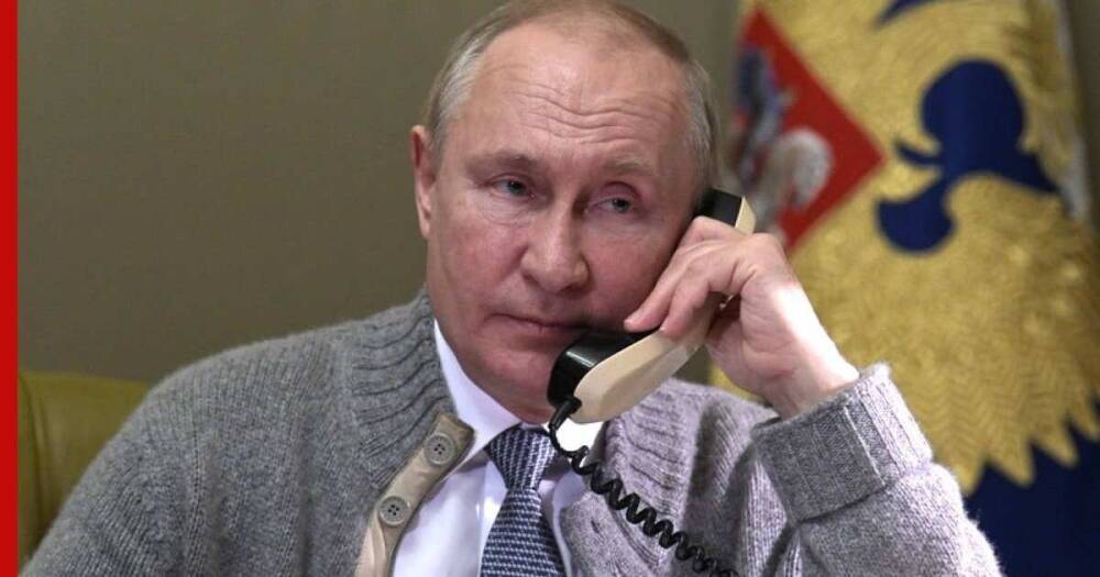 Путин обсудил с Макроном ситуацию вокруг Украины и возможную личную встречу