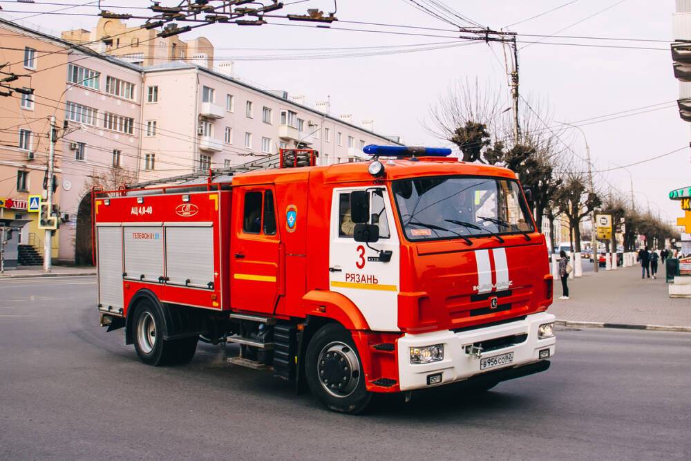При пожаре на улице Молодцова в Рязани пострадал 42-летний мужчина