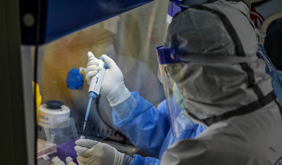Во Франции выявили новый штамм коронавируса с 46 мутациями