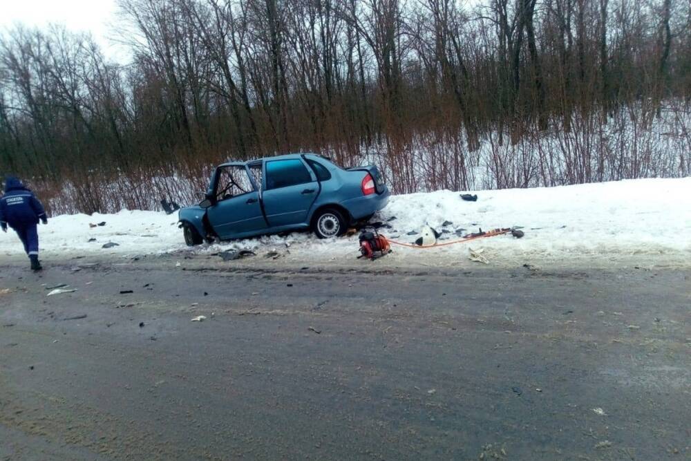 На трассе в Ростовской области в ДТП погибли четыре человека
