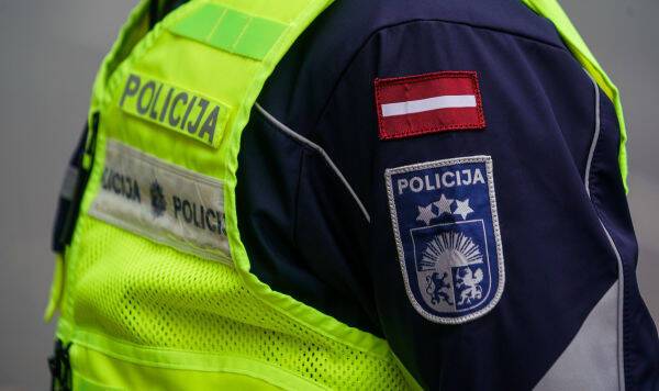 Полиция Латвии как рецидивист: штраф платит, а на путь исправления не становится
