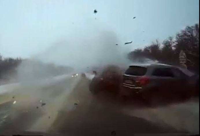 Опубликовано видео жуткой аварии в Липецкой области